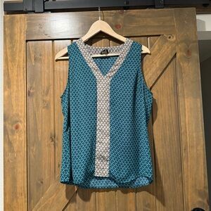 Market & Spruce Blue Diamond Patterned Tank Top
